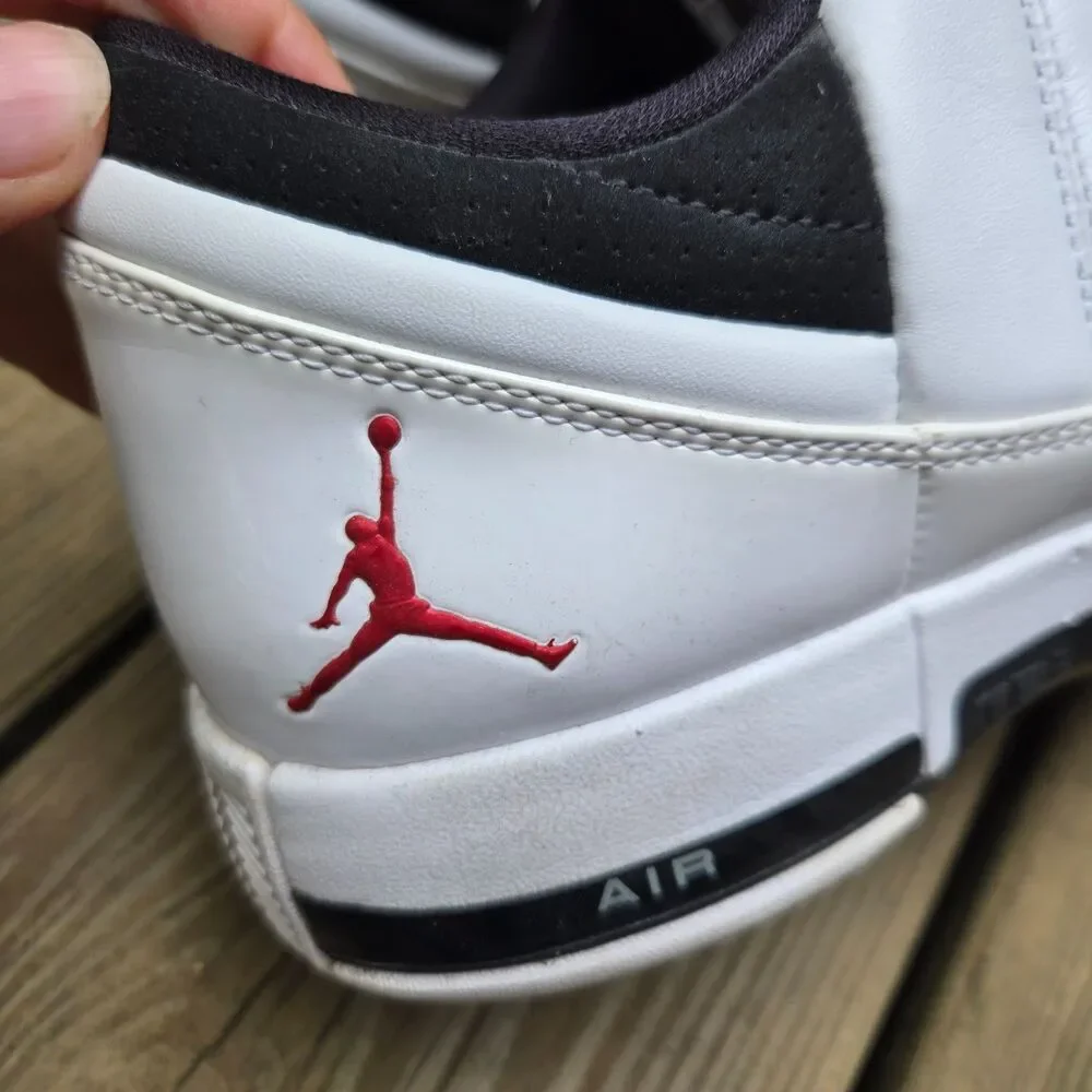 NIKE Air Jordan TE II 2 Mens 7.5 Advance White Varsity Red 395468-103 Basketball